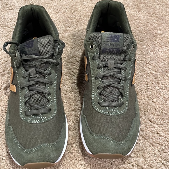 New balance sneakers - Picture 2 of 5